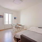 Guesthost - Nicola's Nest Apartman Bari